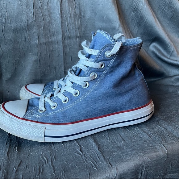 Hand Embroidered Converse - Picture 5 of 6